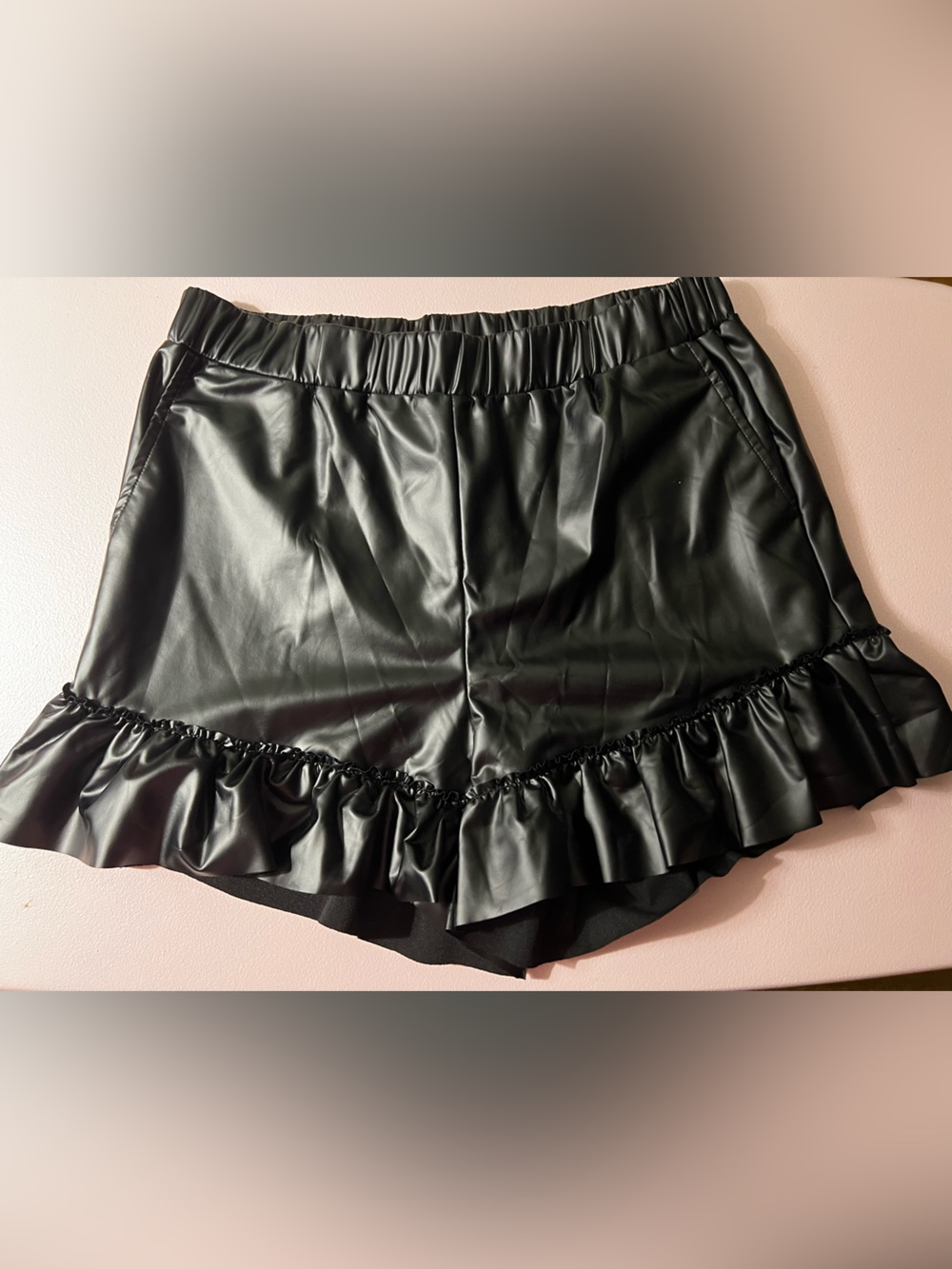 Why Dress pleather black shorts with ruffle hem size M, NWT